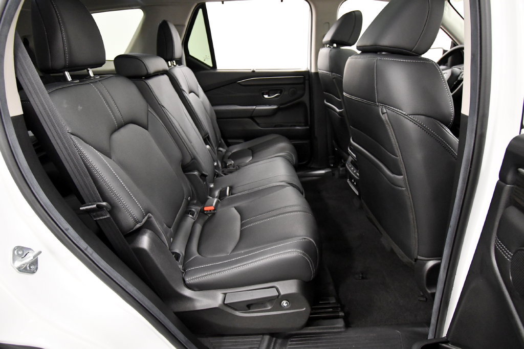 Certified 2026 Honda Pilot Touring image 18