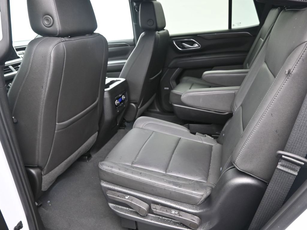 Used 2022 Chevrolet Tahoe LT w/ Luxury Package image 11