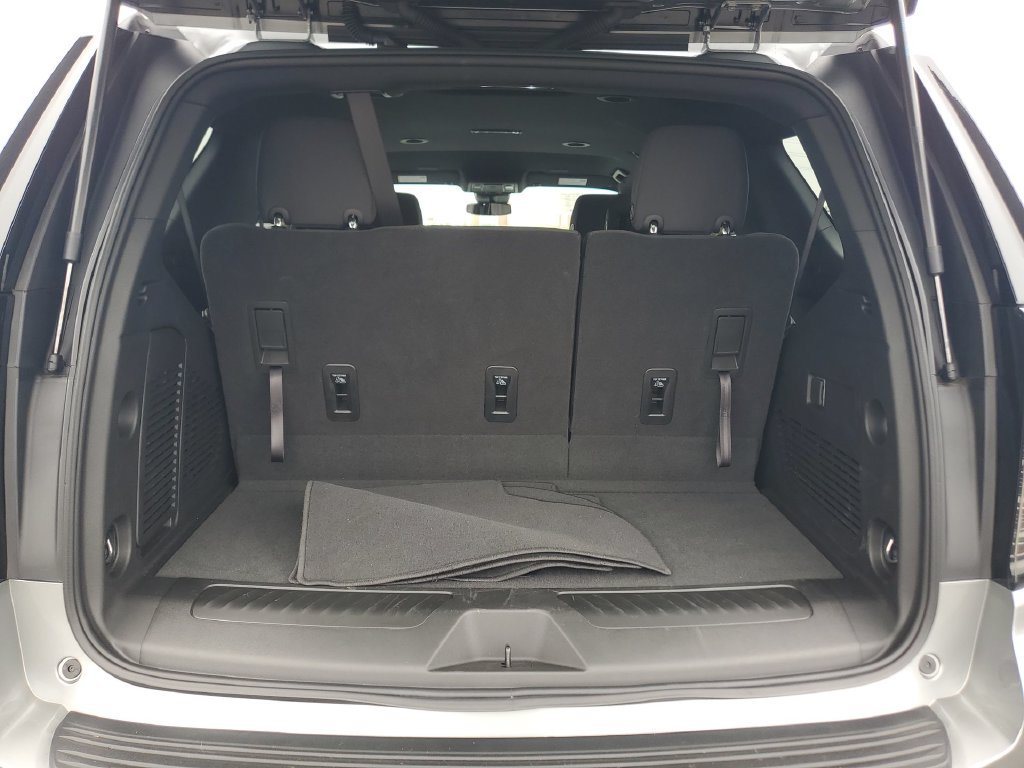 Used 2026 Chevrolet Tahoe LS RWD image 25