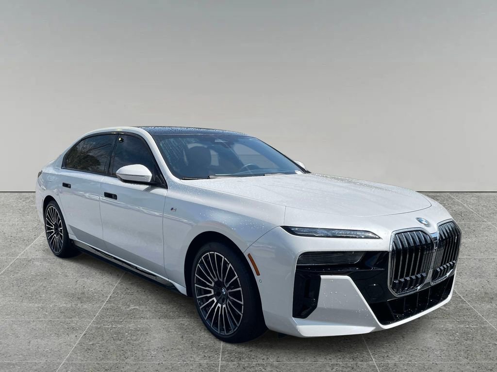 Used 2024 BMW i7 eDrive50 w/ M Sport Package image 7