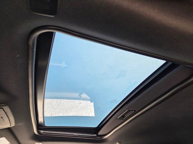 Certified 2023 Dodge Challenger R/T w/ Plus Package image 5