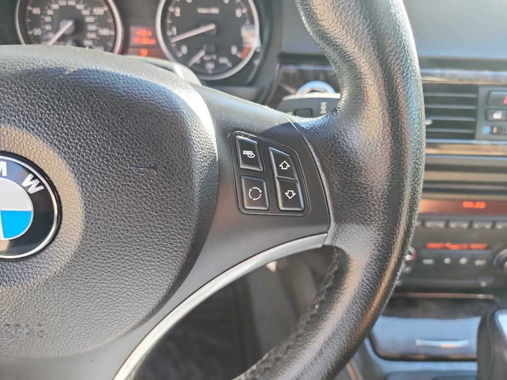 Used 2008 BMW 335i Convertible image 18