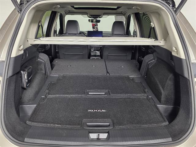 Used 2024 Nissan Rogue Platinum w/ Platinum Premium Package AWD/4WD image 23