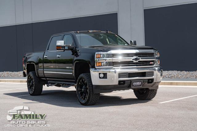 Used 2016 Chevrolet Silverado 3500 LTZ AWD/4WD image 16