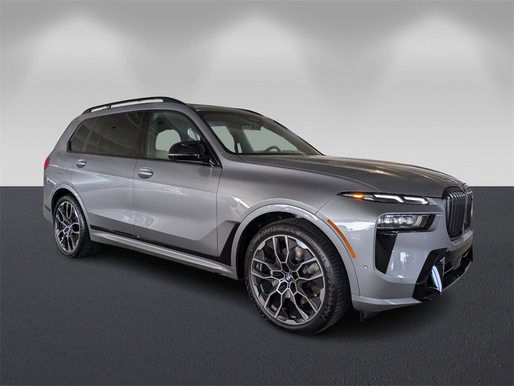 New 2026 BMW X7 M60i image 1
