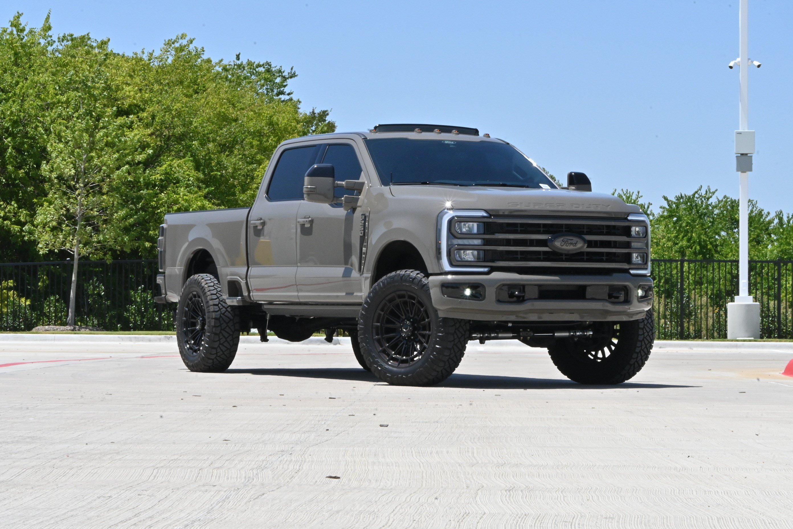 Used 2026 Ford F250 King Ranch w/ Chrome Package AWD/4WD image 2