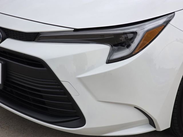 Used 2025 Toyota Corolla LE image 7