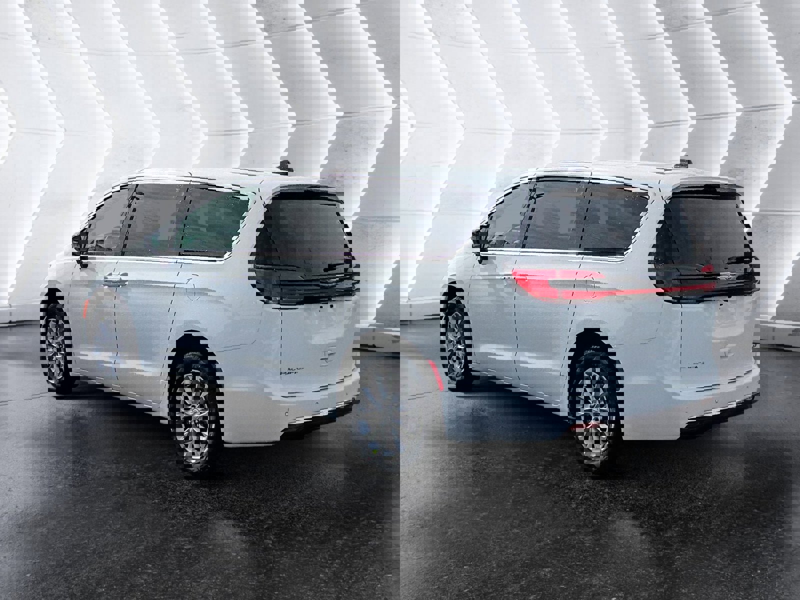 New 2026 Chrysler Pacifica Select image 4