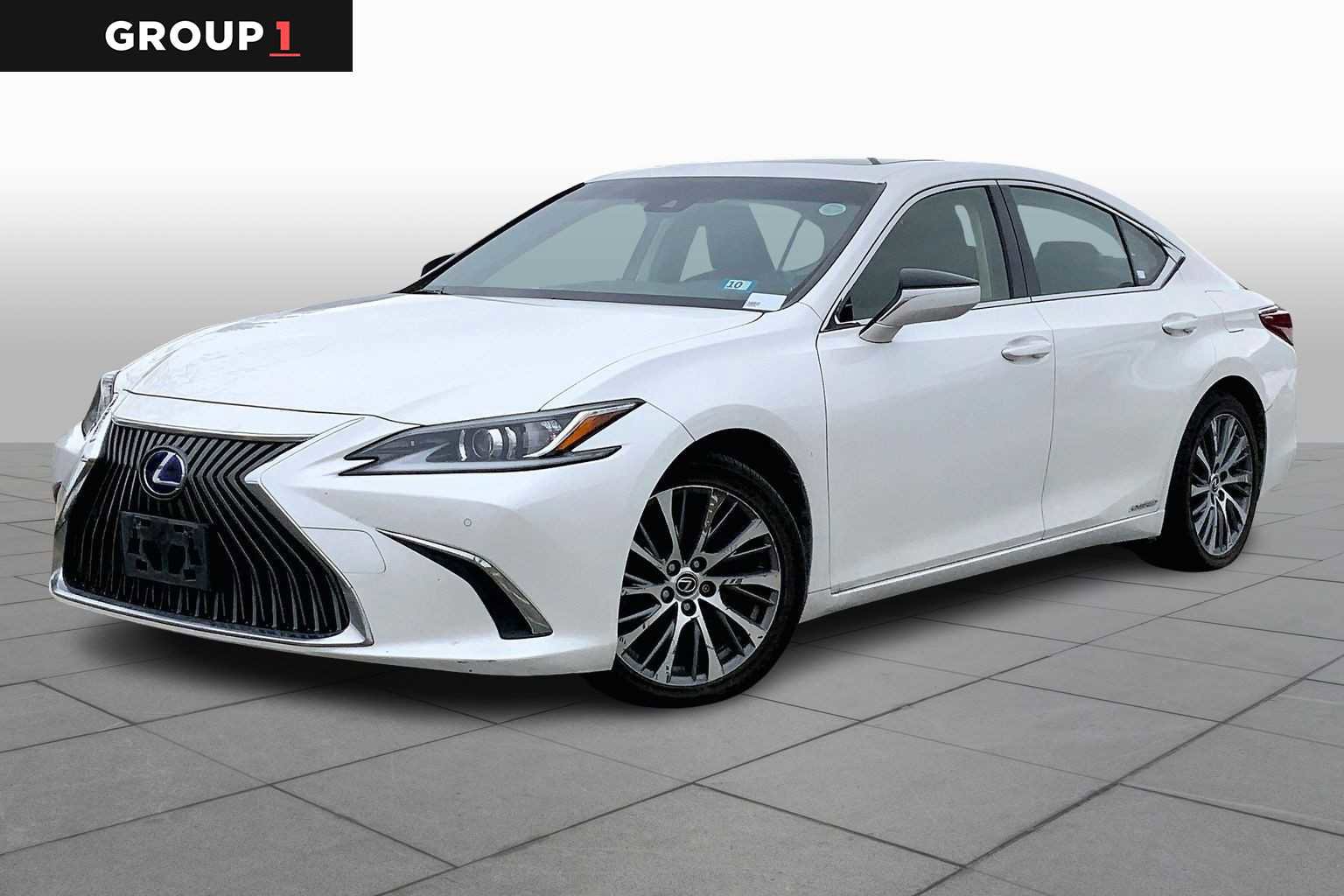Used 2019 Lexus ES 300h w/ Premium Package