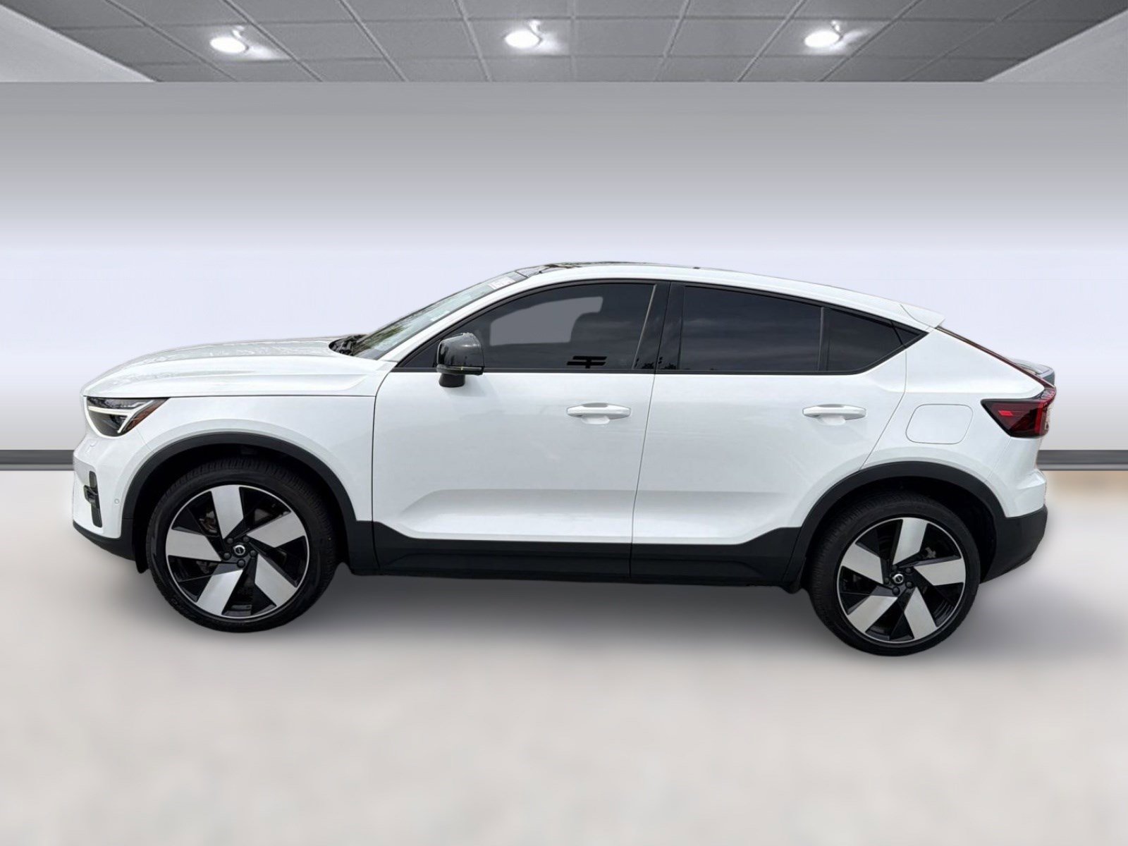 Certified 2023 Volvo C40 P8 Recharge Ultimate w/ Protection Package Premier image 2