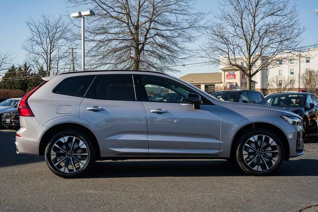New 2026 Volvo XC60 B5 Plus w/ Climate Package image 4