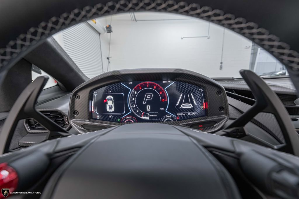 Used 2026 Lamborghini Revuelto AWD/4WD image 39