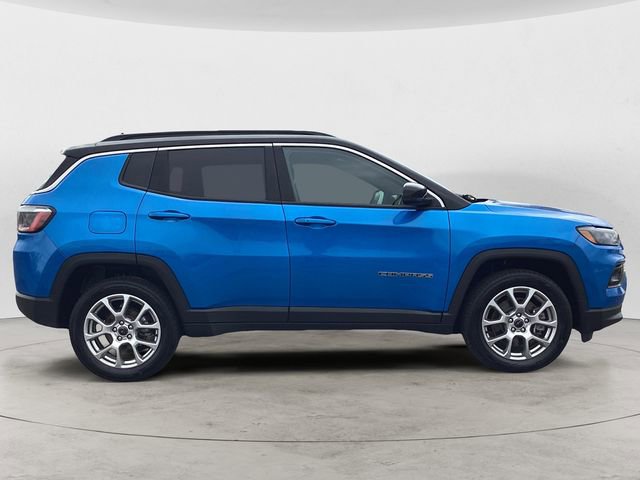 Certified 2025 Jeep Compass Limited image 6
