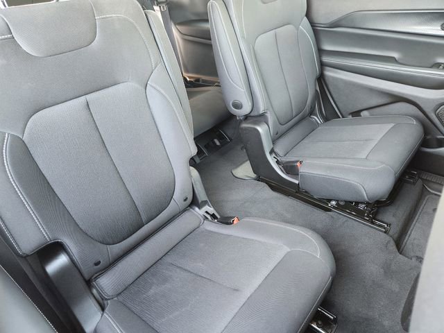 Used 2024 Jeep Grand Cherokee L Laredo image 27