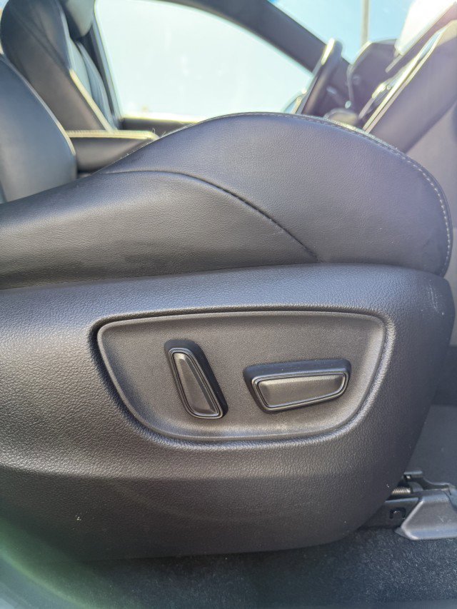 Used 2021 Toyota Venza XLE w/ Softex Package image 26