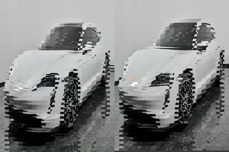 Used 2021 Porsche Taycan image 5