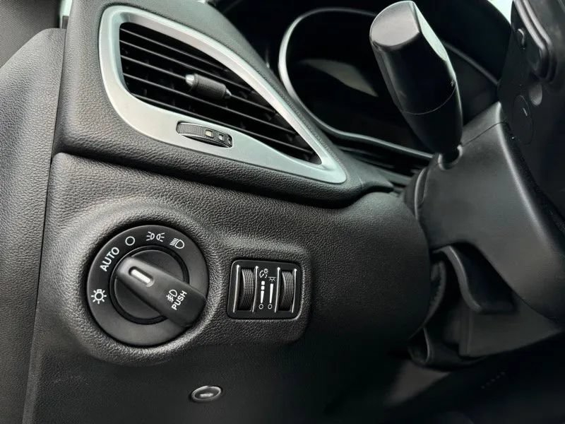 Used 2013 Dodge Dart Limited w/ Premium Group FWD image 25