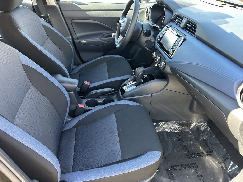 Used 2025 Nissan Versa SV w/ Trunk Package image 9
