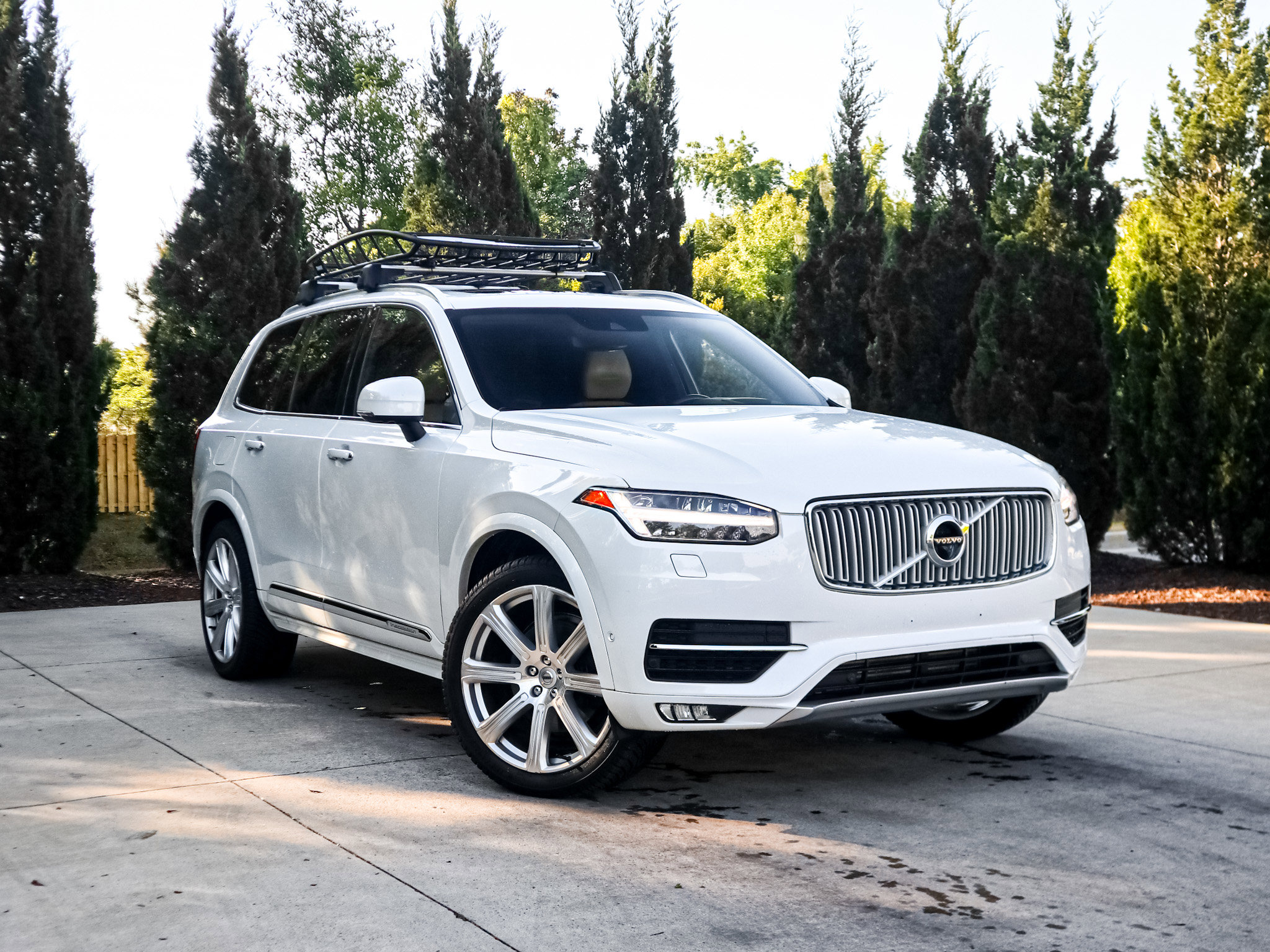 Used 2019 Volvo XC90 T6 Inscription w/ Luxury Package image 2