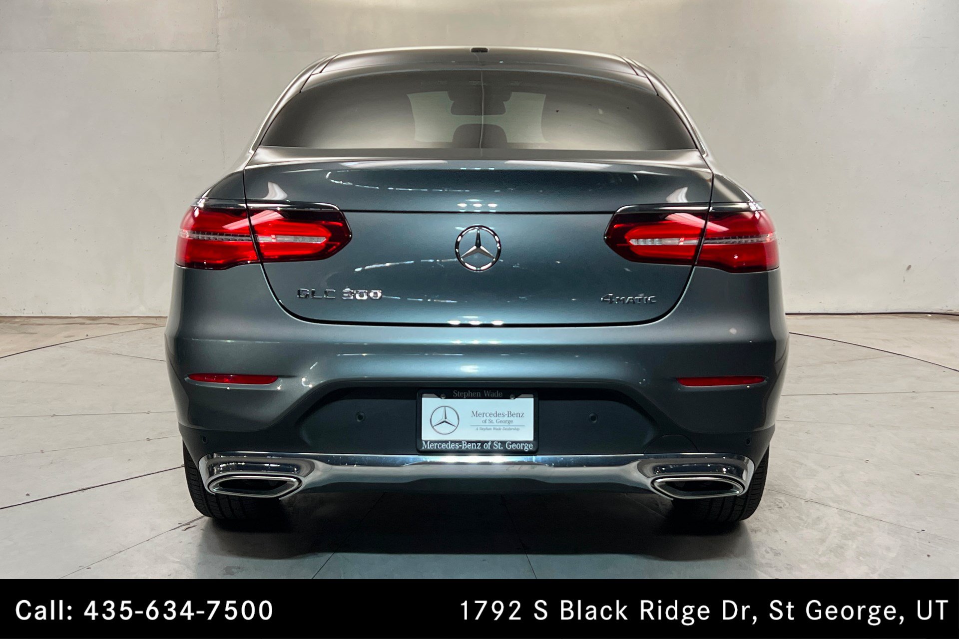 Used 2017 Mercedes-Benz GLC 300 4MATIC Coupe image 4