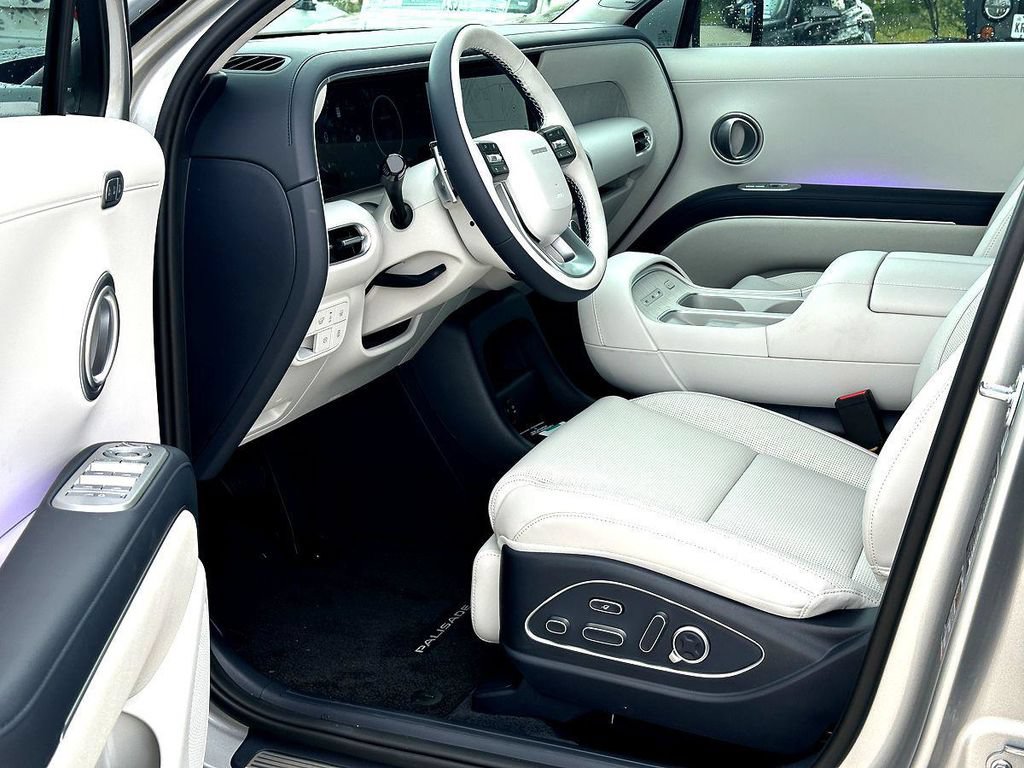 New 2026 Hyundai Palisade Calligraphy FWD image 11