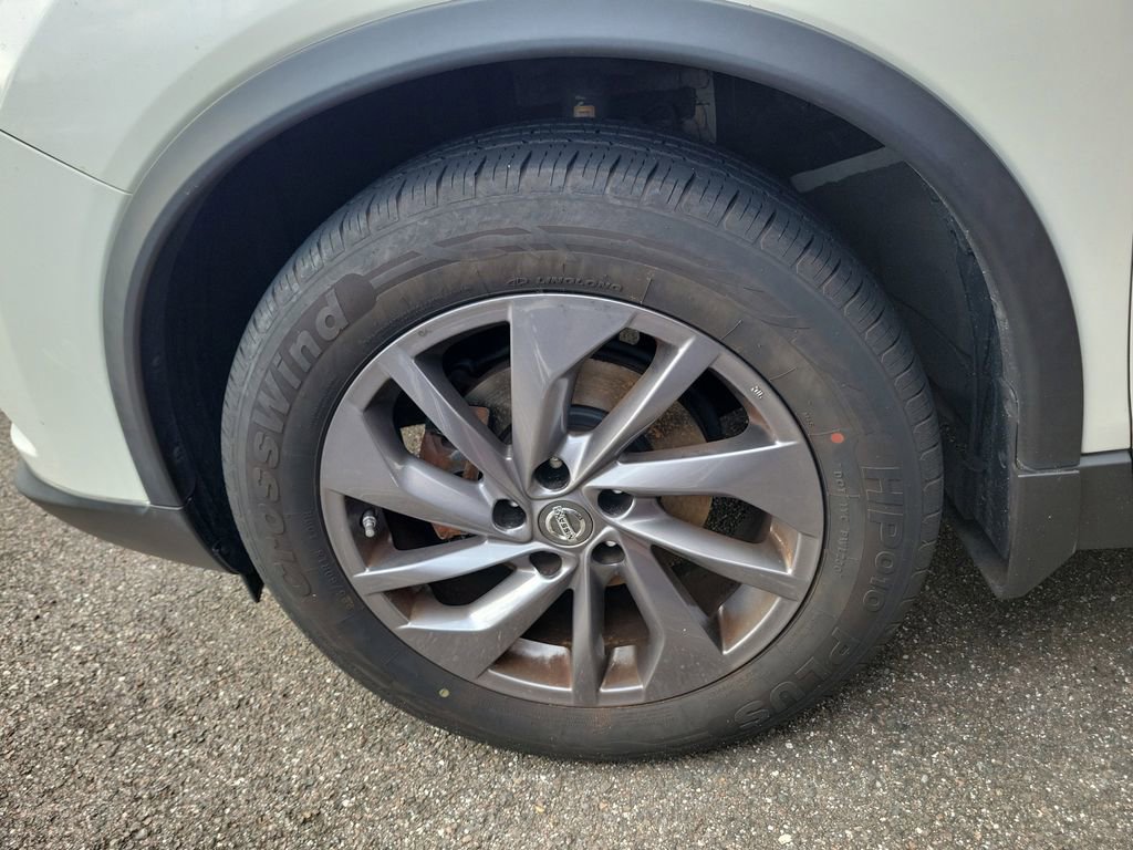Used 2016 Nissan Rogue SL FWD image 7