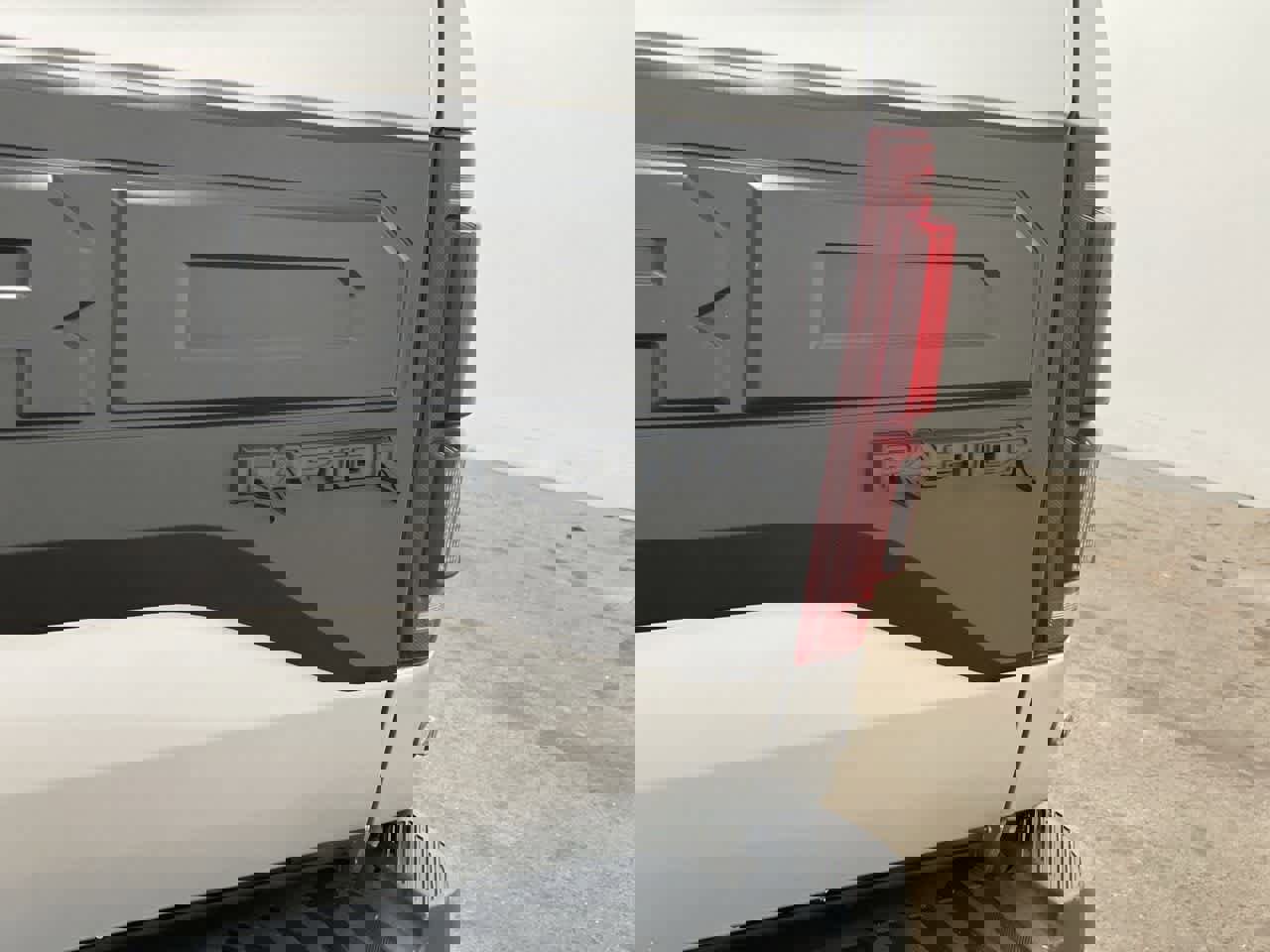 Used 2018 Ford F150 Raptor w/ Equipment Group 802A Luxury image 10