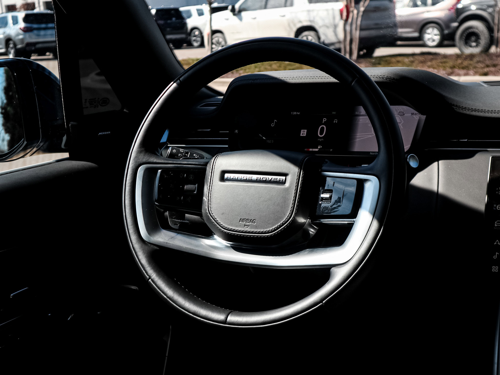 Used 2025 Land Rover Range Rover SE AWD/4WD image 18