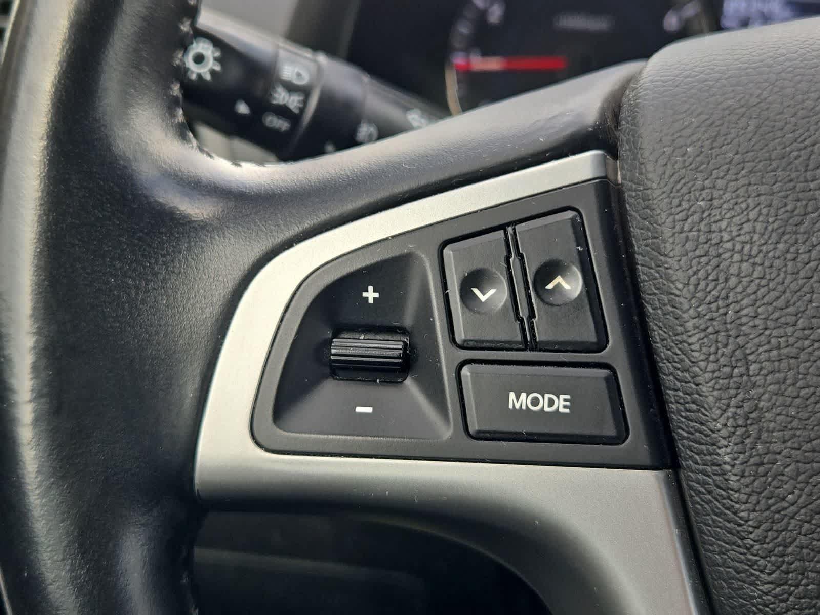 Used 2013 Hyundai Accent SE FWD image 23