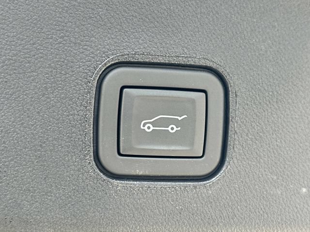 Used 2025 Cadillac Lyriq Sport AWD/4WD image 20