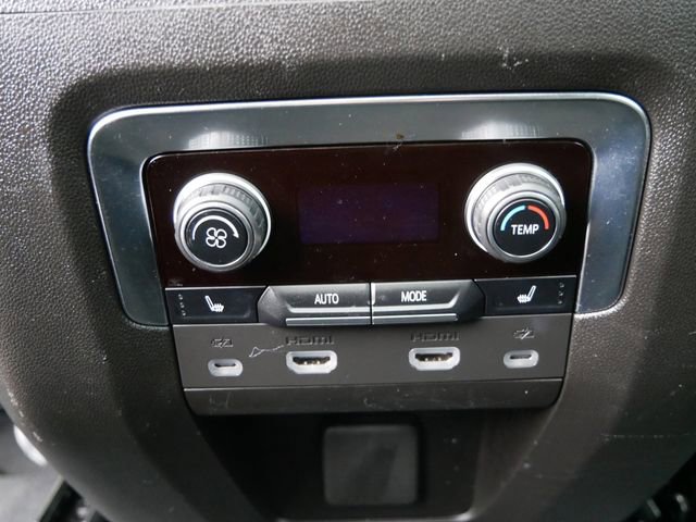 Used 2022 Chevrolet Suburban RST w/ Luxury Package AWD/4WD image 10