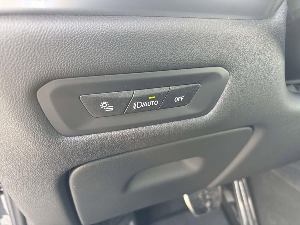 New 2026 BMW X6 xDrive40i w/ Climate Comfort Package image 14