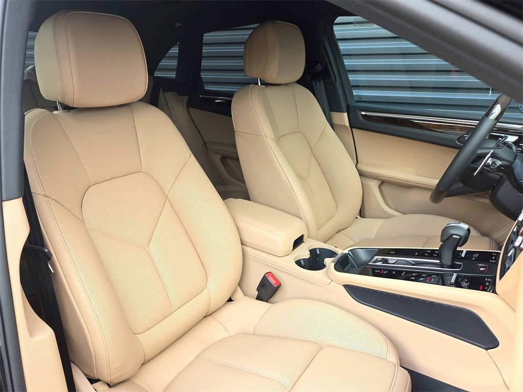 New 2026 Porsche Macan image 19