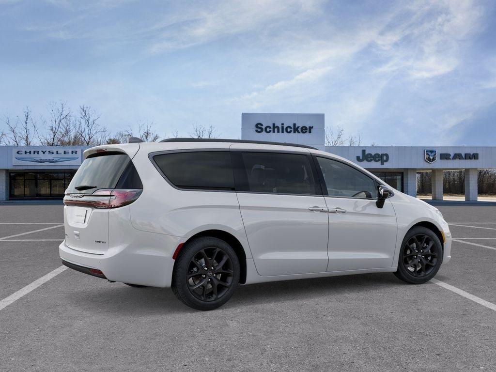 New 2026 Chrysler Pacifica Limited w/ S Appearance Package FWD image 4