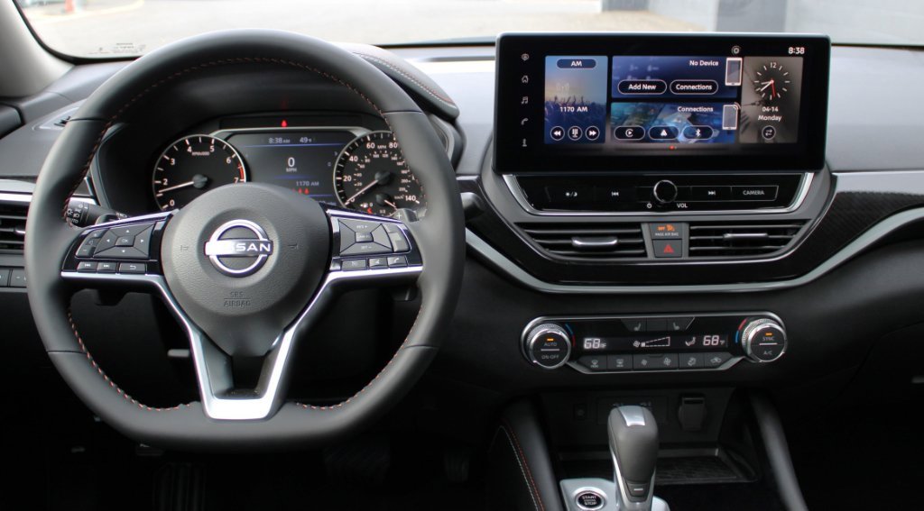 New 2025 Nissan Altima 2.5 SR w/ SR Premium Package image 4