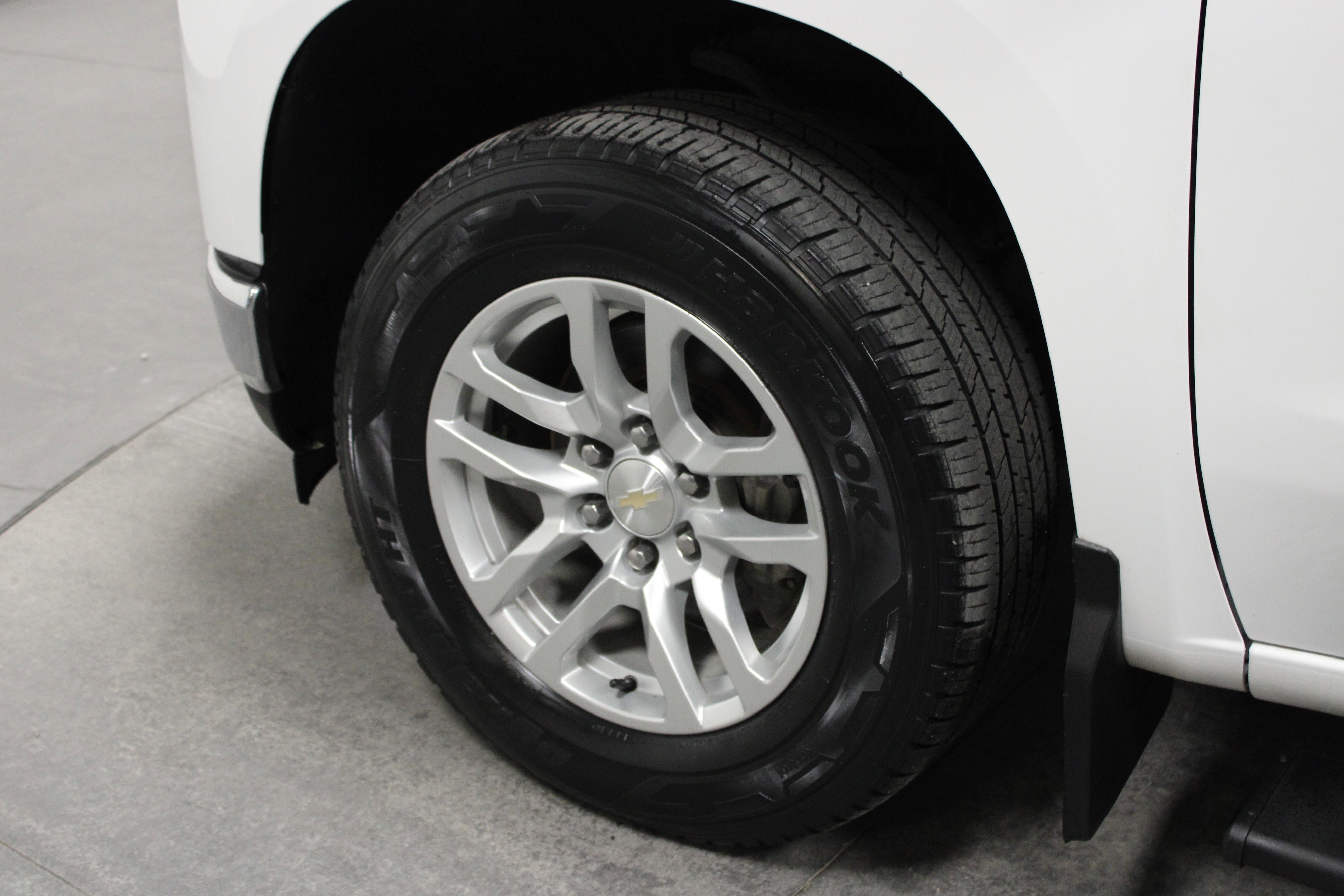 Used 2020 Chevrolet Silverado 1500 LTZ w/ LTZ Convenience Package image 10