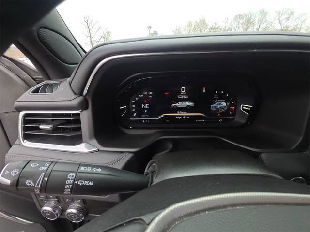 Used 2024 GMC Yukon XL Denali image 15