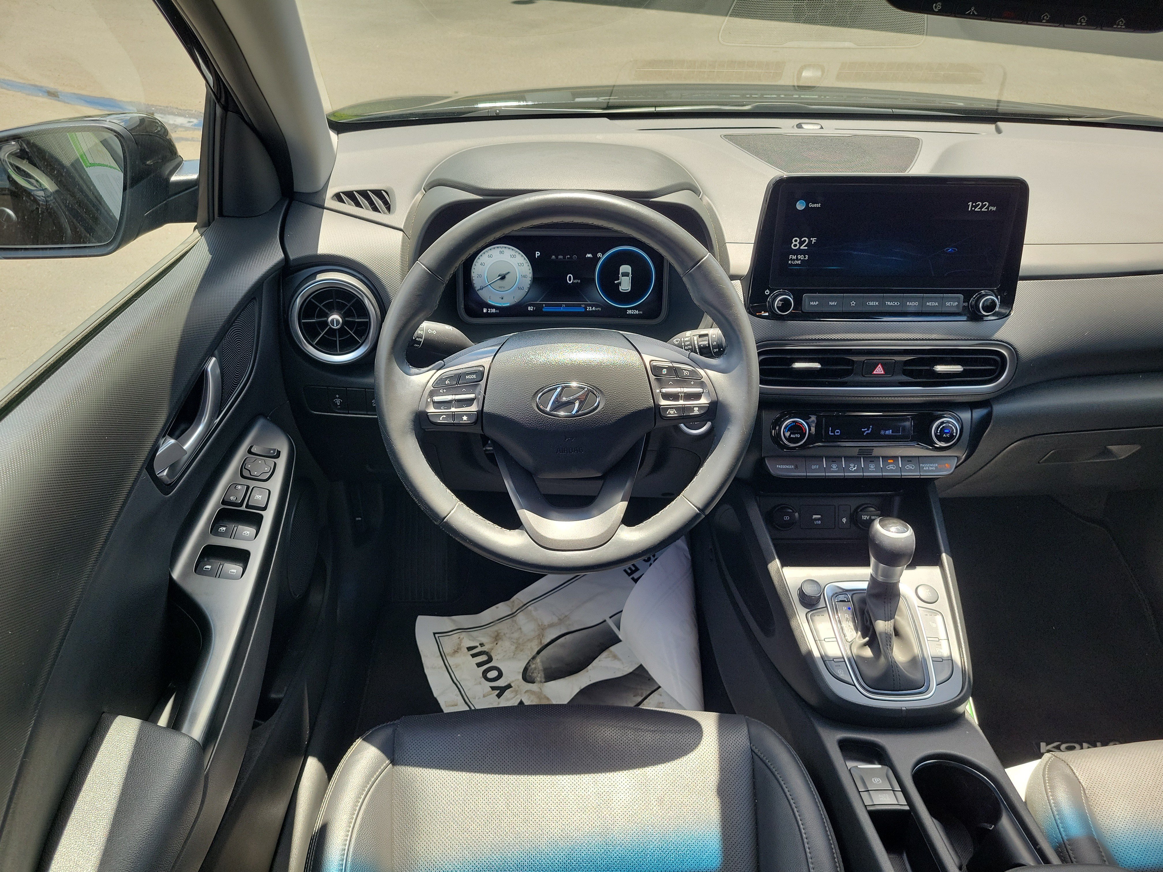 Used 2022 Hyundai Kona Limited AWD/4WD image 10
