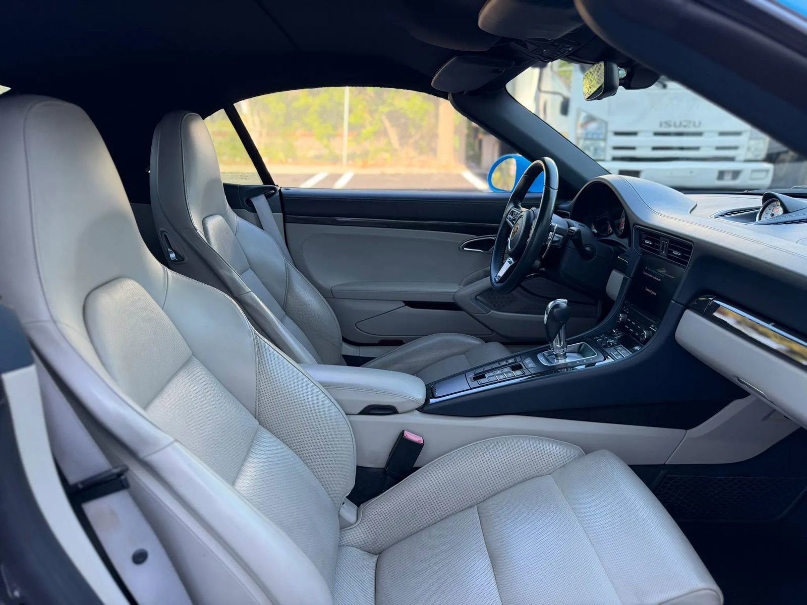 Used 2017 Porsche 911 Turbo S AWD/4WD image 21