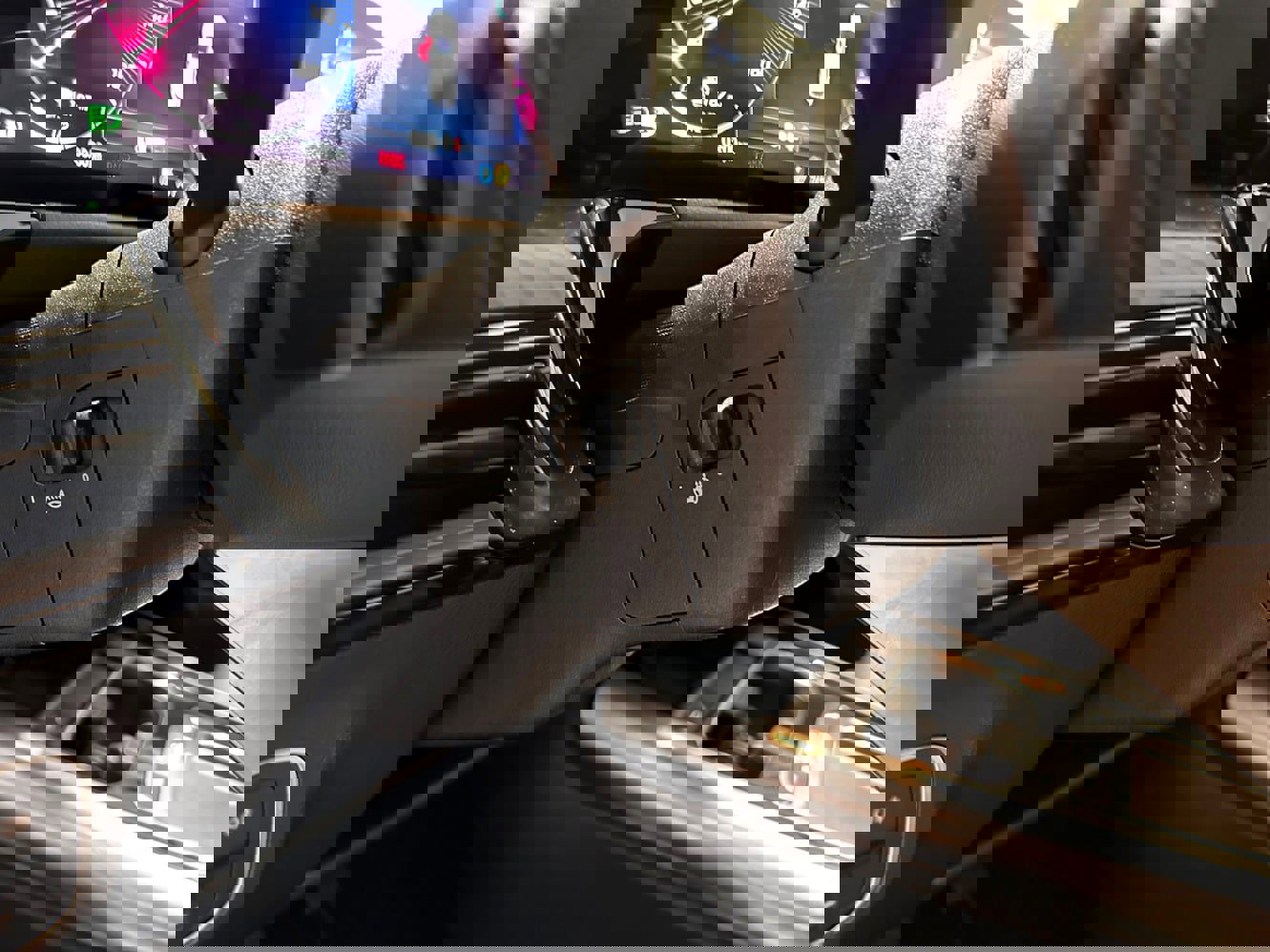 Used 2025 Mercedes-Benz GLA 250 4MATIC image 16