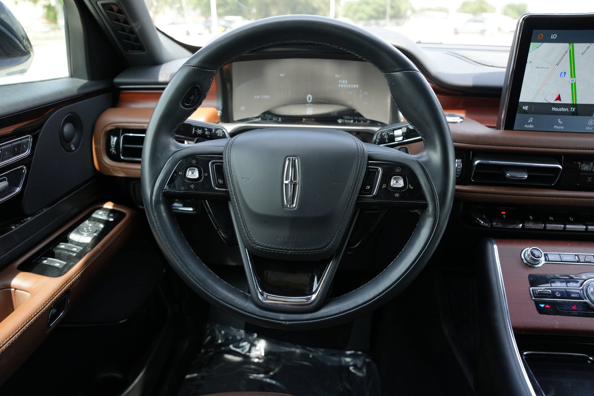 Used 2023 Lincoln Aviator Reserve RWD image 11