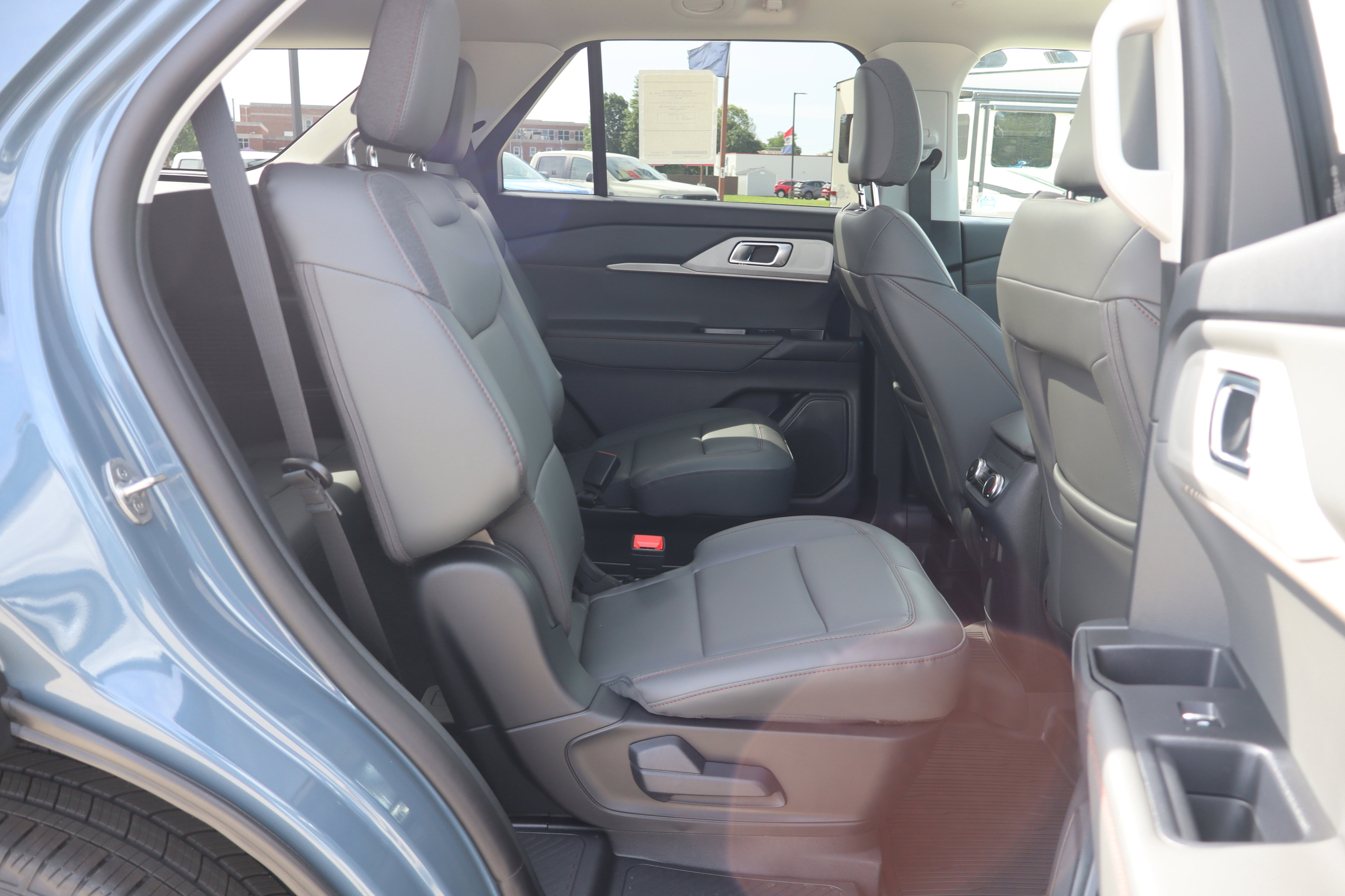 New 2026 Ford Explorer Active w/ Active Comfort Package AWD/4WD image 13