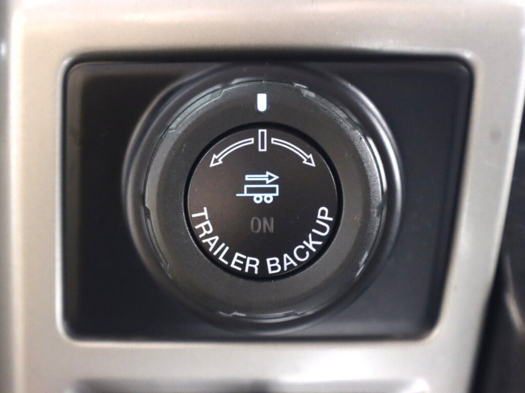 Used 2018 Ford F150 Lariat w/ Equipment Group 501A Mid image 33