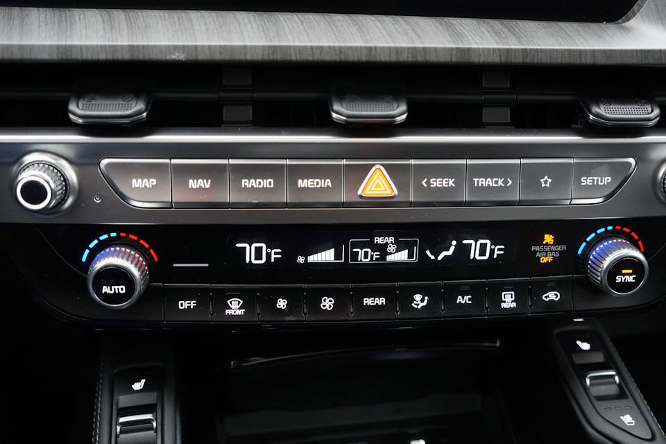 Certified 2024 Kia Telluride EX image 28