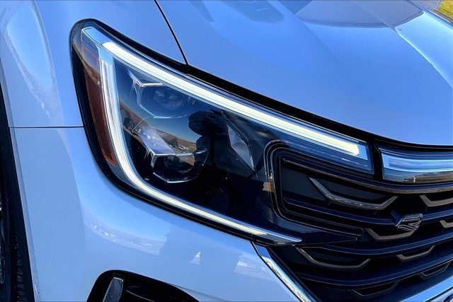 Used 2024 Volkswagen Atlas SEL Premium R-Line image 33