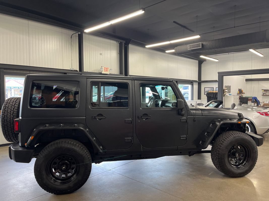 Used 2016 Jeep Wrangler Unlimited Sport AWD/4WD image 12