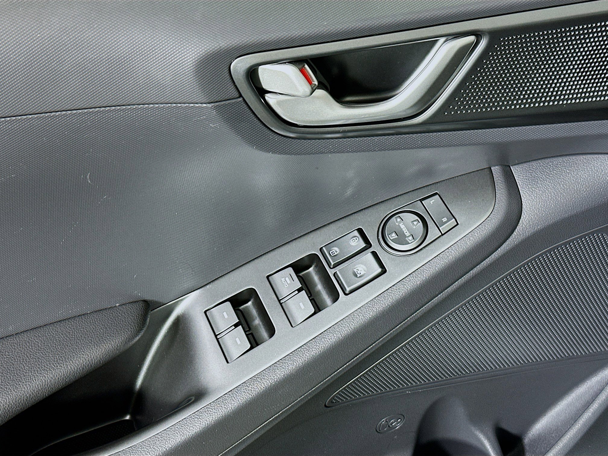 Used 2022 Hyundai Ioniq SE image 14