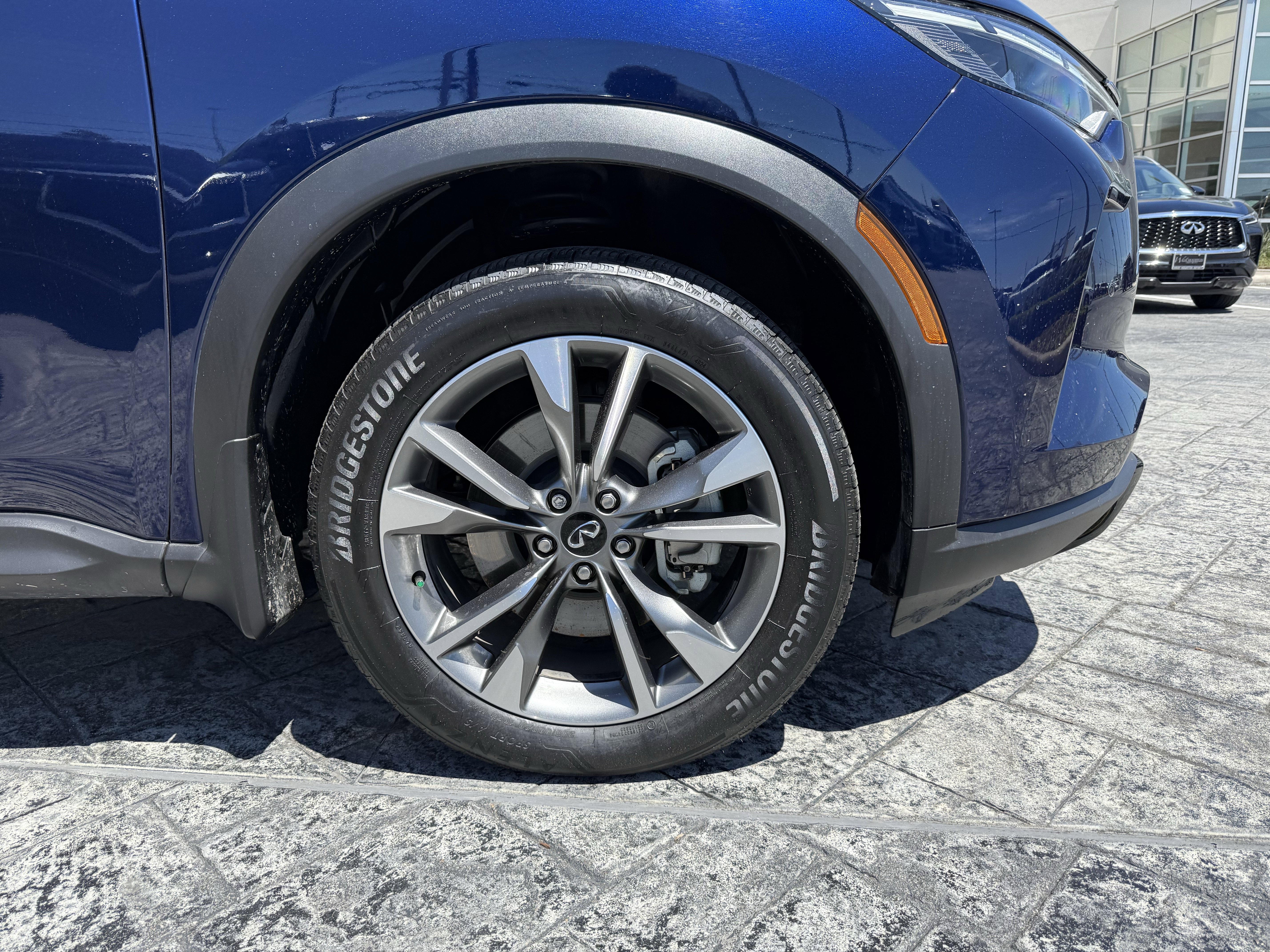 Certified 2023 INFINITI QX60 Luxe w/ Vision Package image 11