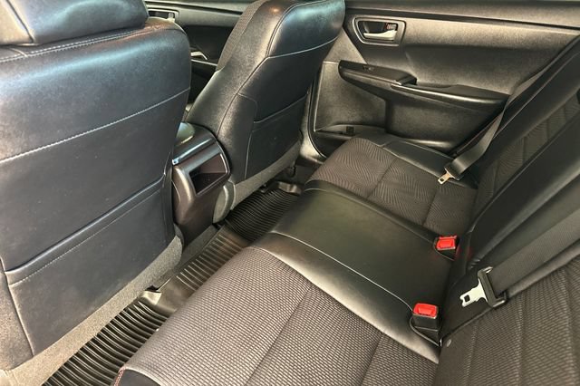 Certified 2017 Toyota Camry SE FWD image 16