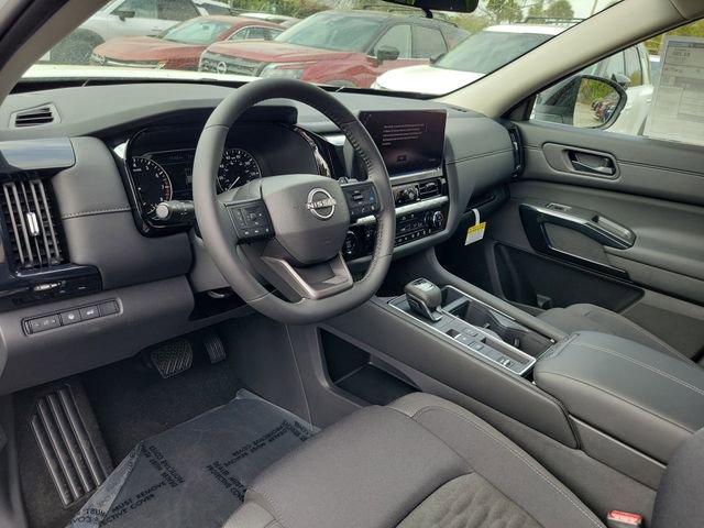 New 2026 Nissan Pathfinder SV image 7